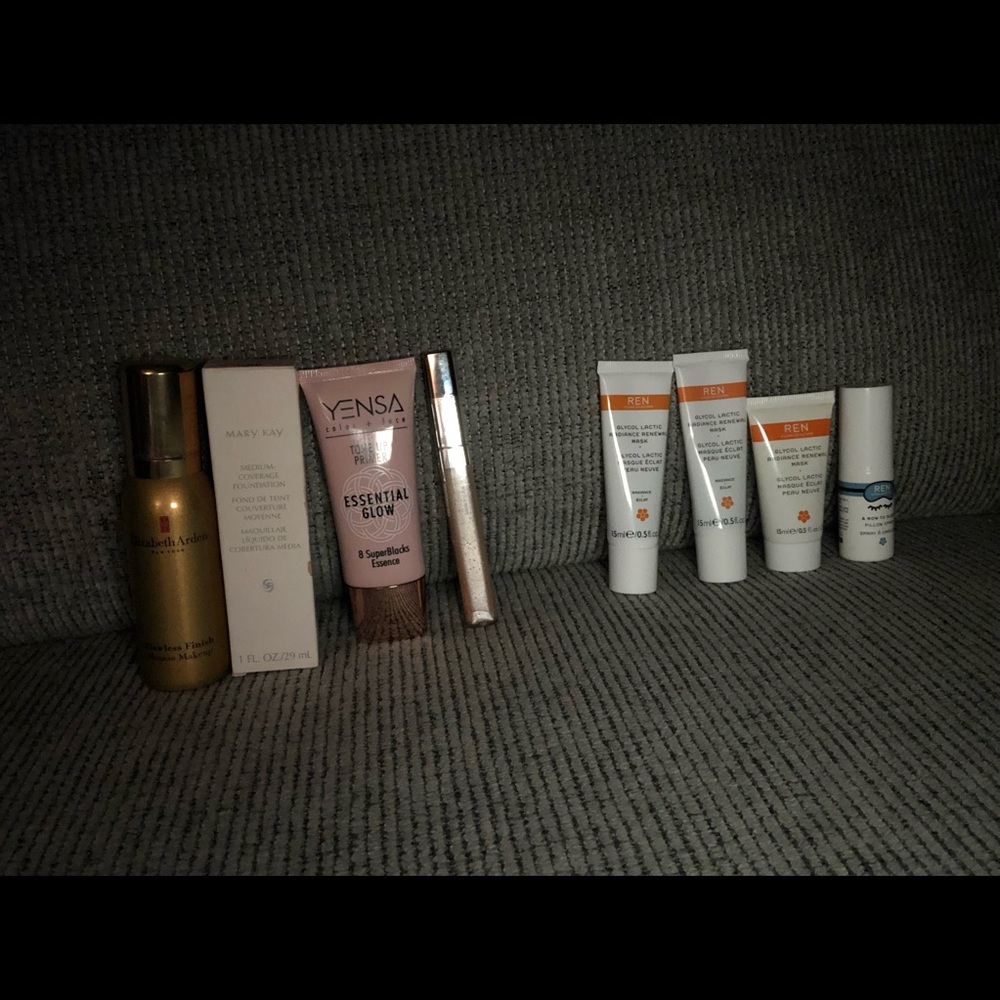 🚫sold on mercari🚫Hi end make a bundle